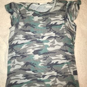 Camo size 1x/2x t shirt with ruffled sleeves